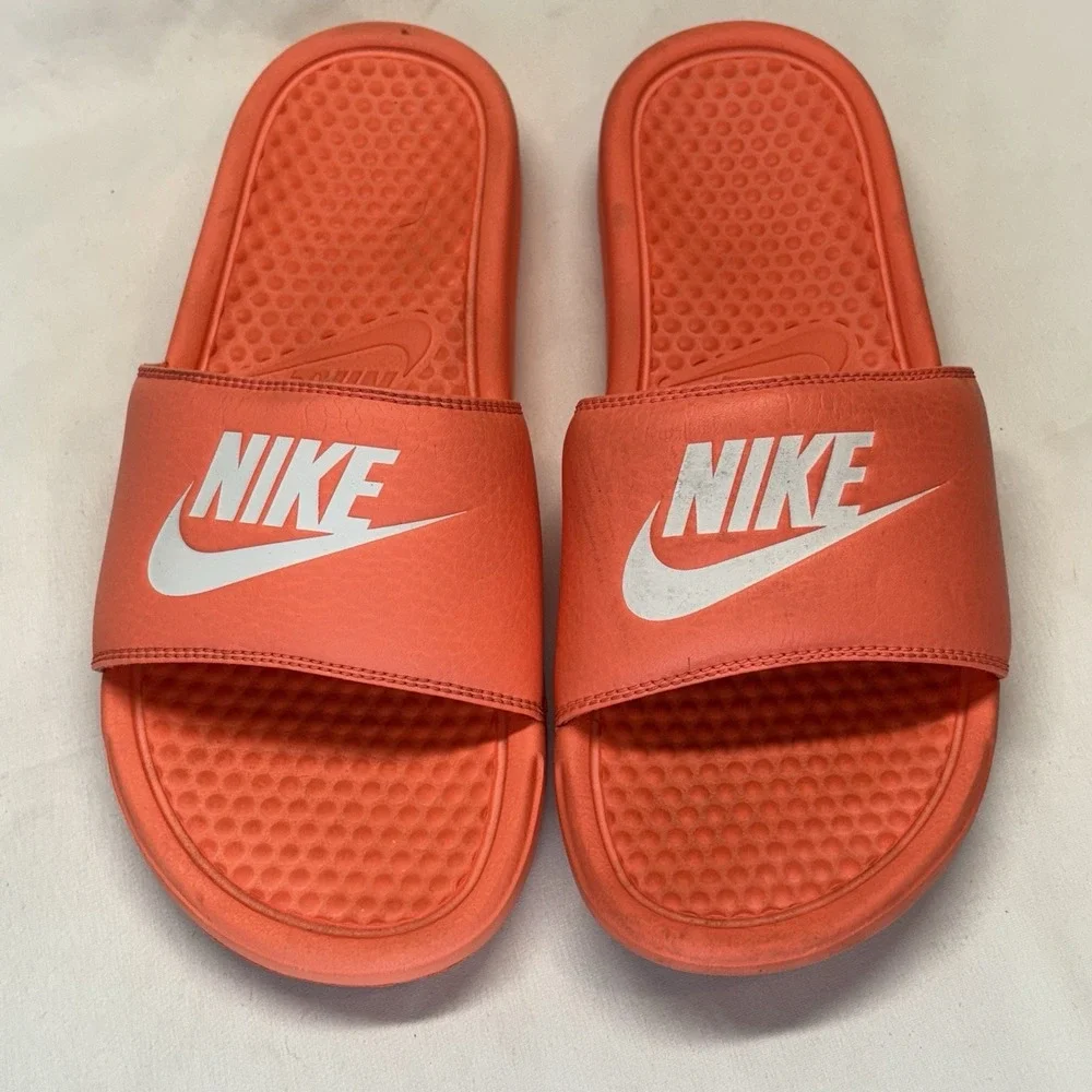 NIKE BENASSI JDI Womens Slides 343881-818 Size 8  EUR‎ 39 Mango White